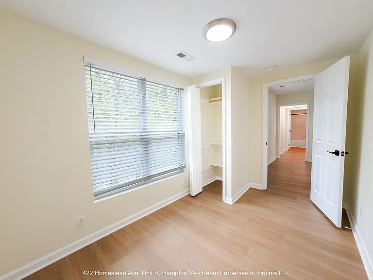 422 Homestead Ave #B — Photo 11