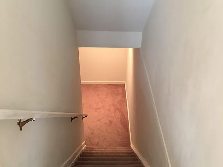 7999 Bradford Ct — Photo 9