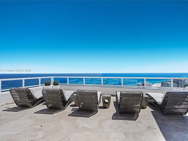 4401 Collins Ave #PH SOUTH — Photo 39