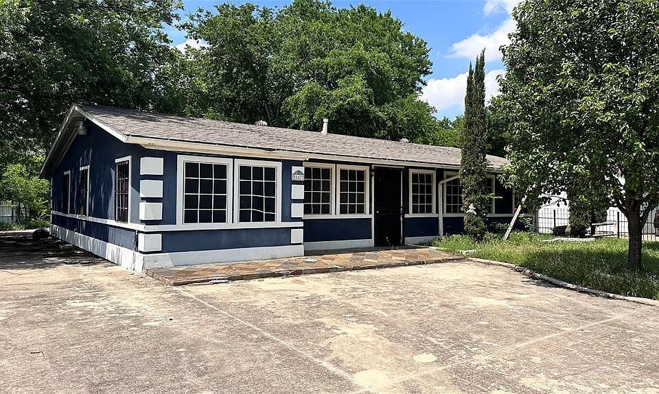 Adorable home with so much potential
