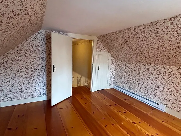 33 Washington St — Photo 21