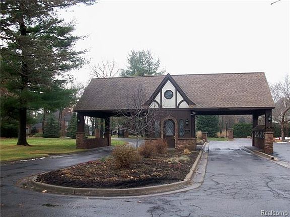 4th image of 102 Kirksway Ln