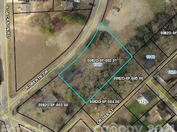 1069 Roberts Dr, Lancaster, SC 29720