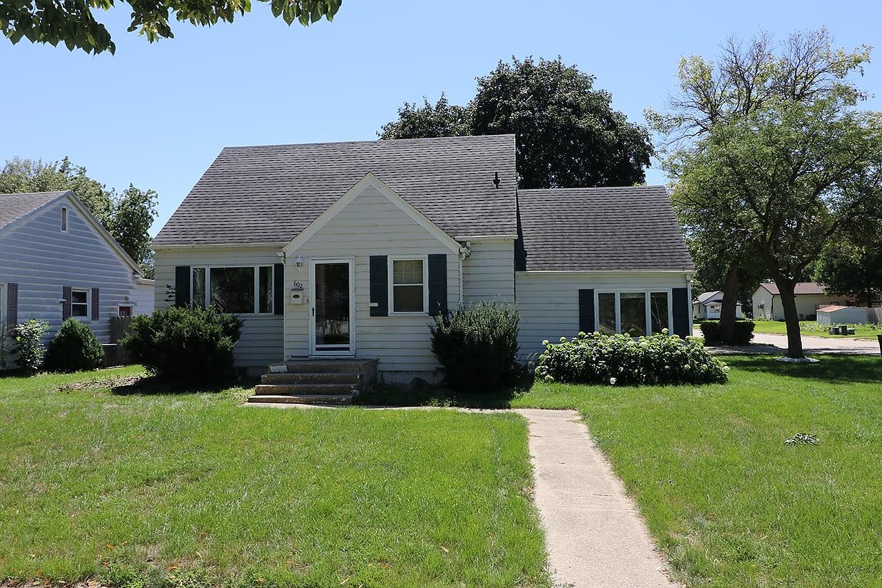602 E 10th St, Spencer, IA 51301 MLS 230925 Zillow