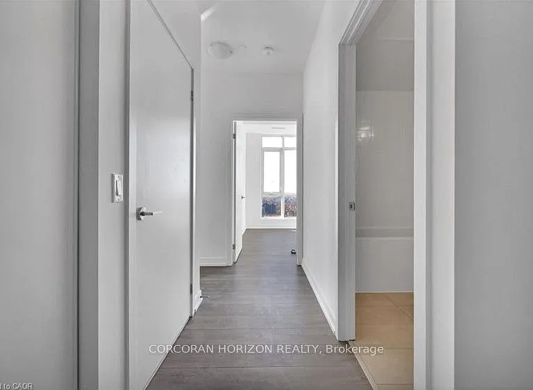 55 Duke St W #2508 — Photo 6