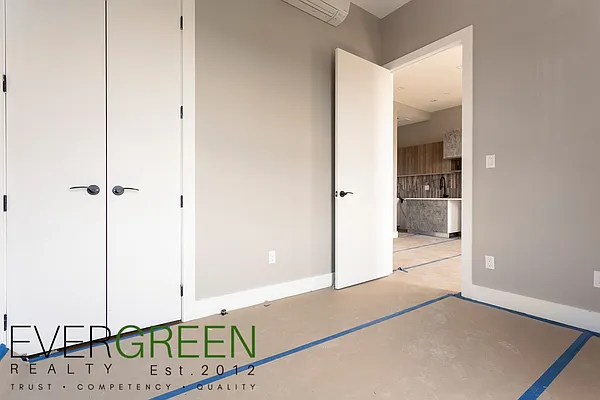 Rented by Evergreen Apartments BK | media 19