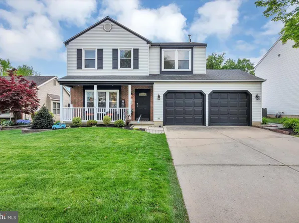 120 Crescent Hollow Dr, Sewell, NJ 08080