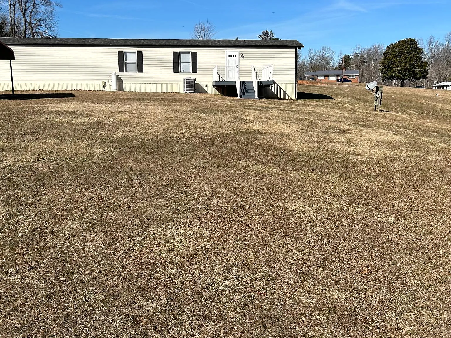 3 bed, 1000 sqft, $1,000 — Photo 3