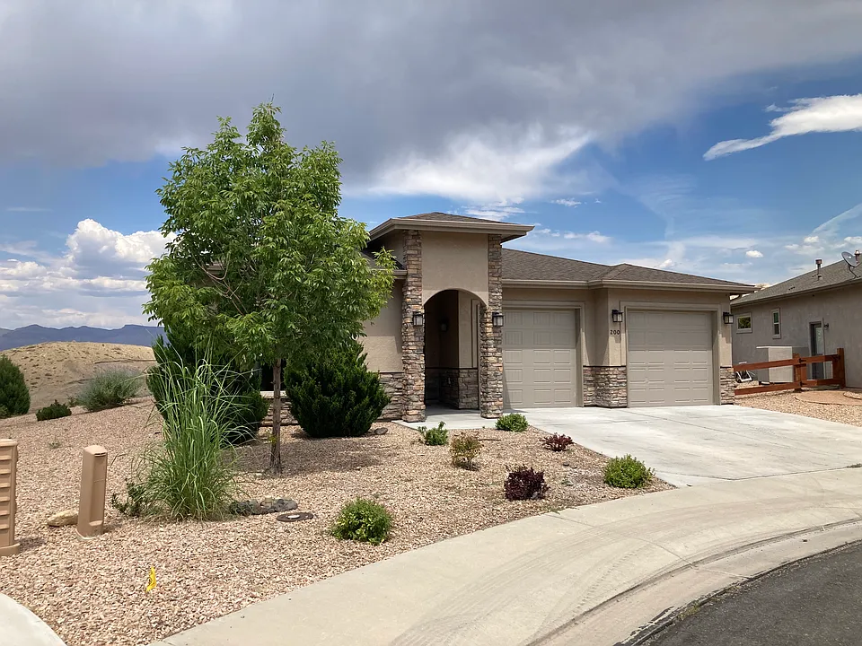200 Secret Canyon Ct