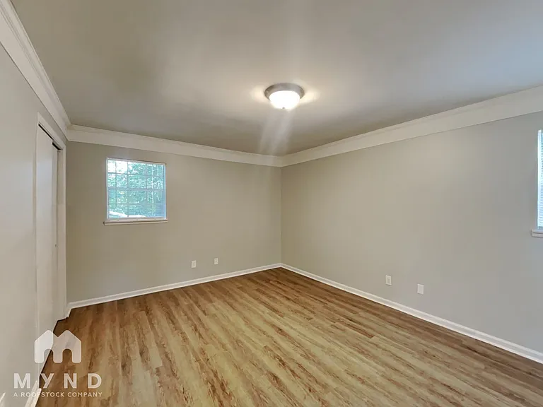 5190 Roger Dr — Photo 9