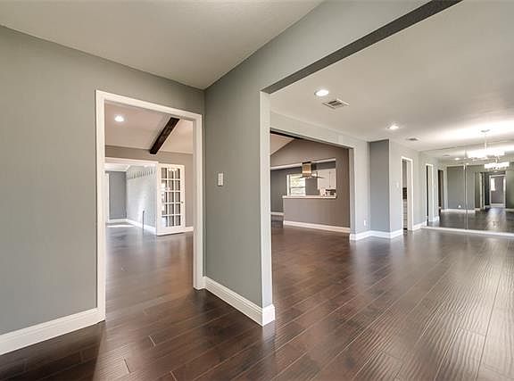 5th image of 2119 Redondo Dr