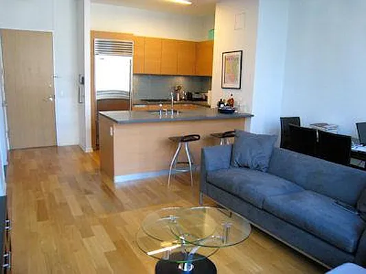 Rented by R New York | media 3