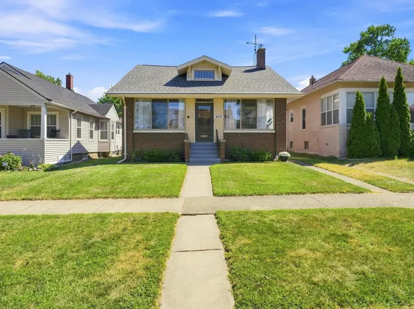 834 Lewis Ave, Saint Joseph, MI 49085