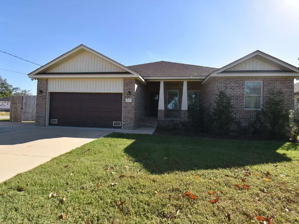 501 W 3rd St, Lynn Haven, FL 32444