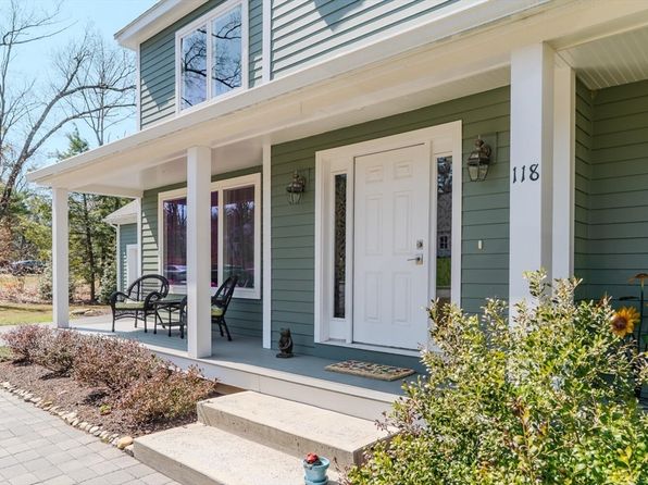 118 Lindenridge Rd, Amherst, MA 01002