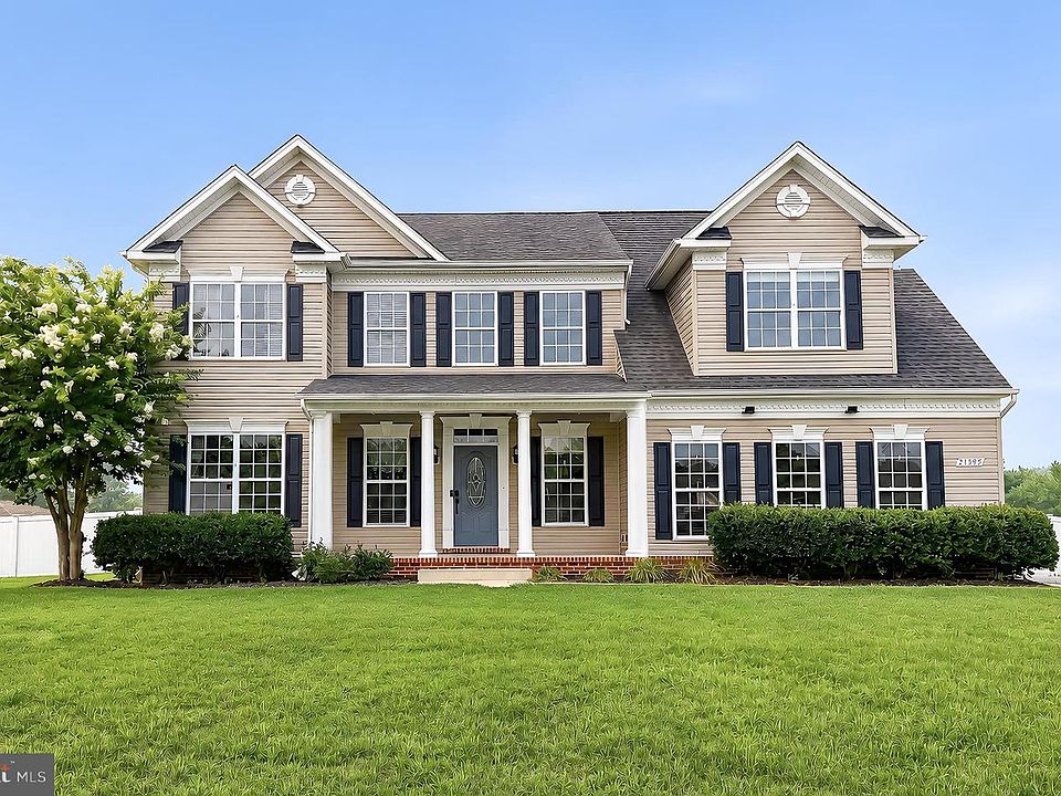 1st image of 21395 Fairwood Ct