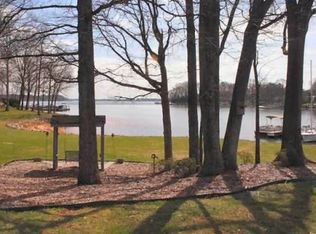 8062 Westcape Dr, Denver, NC 28037