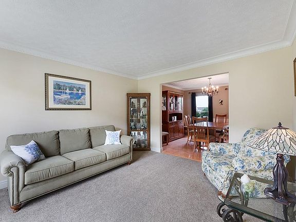 4th image of 7758 Bradford Park Ln