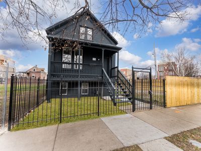 41 S Albany Ave, Chicago, IL, 60612