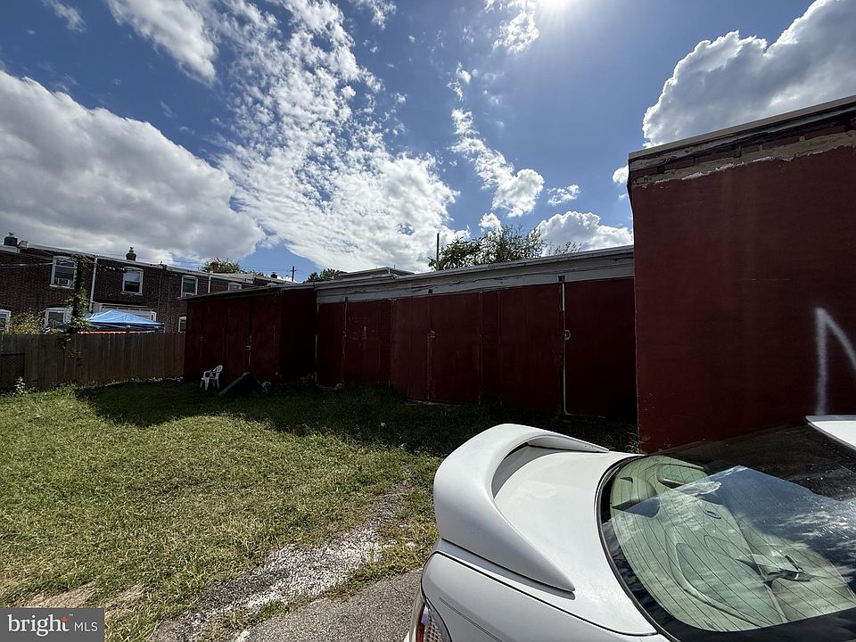 2nd image of 2714 Enterprise St
