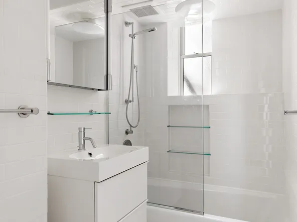 863 Park Avenue image 9 of 14