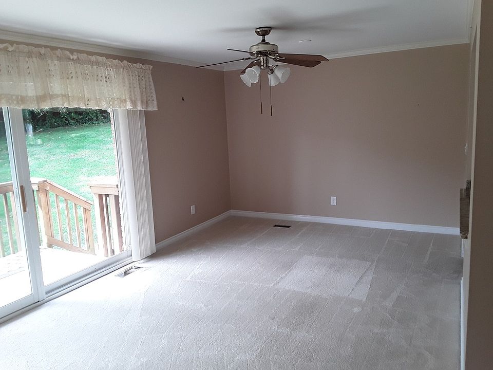 1st image of 735 Randolph St Unit 121