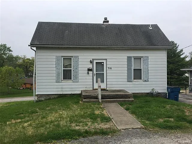 516 Larue St photo 1