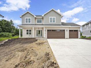 395 Kassander Way, Oregon, WI 53575