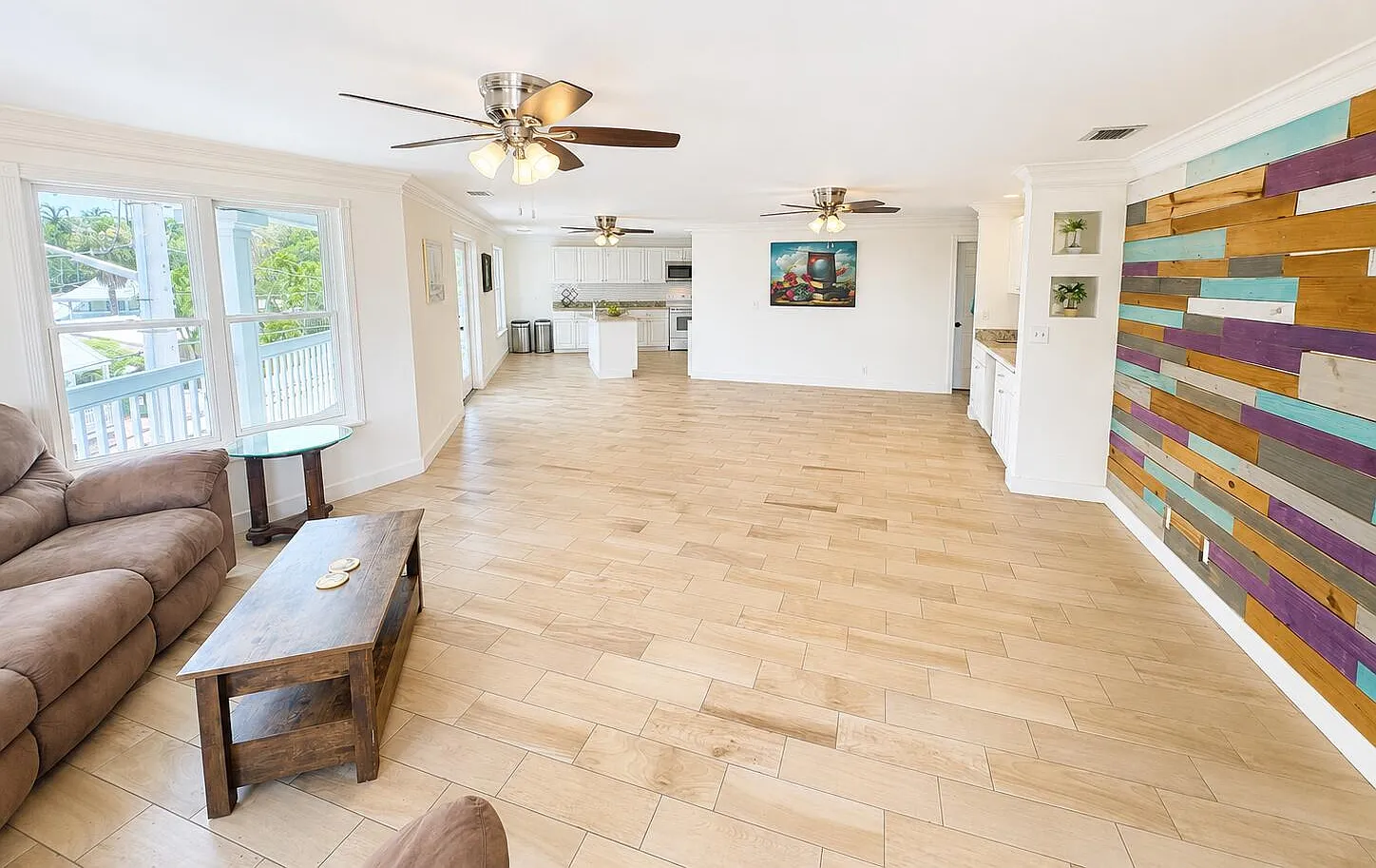 3 bed, 2.0 bath, 1407 sqft, $5,000 — Photo 3