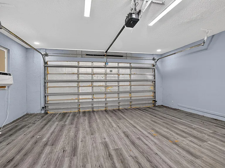 7813 Kenway Pl W — Photo 51