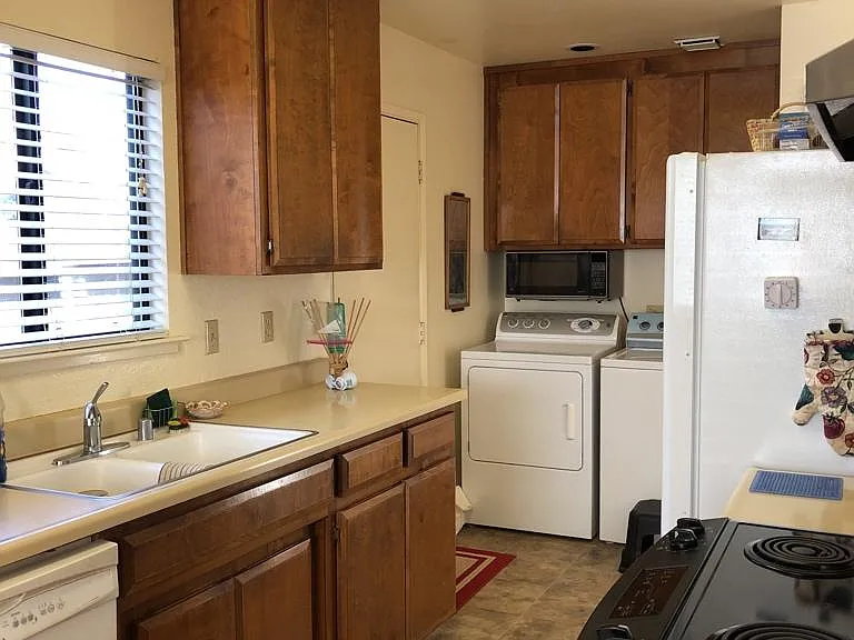 3223 Morro Bay Ave — Photo 2