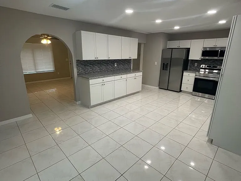 4246 Hokan Ave — Photo 7