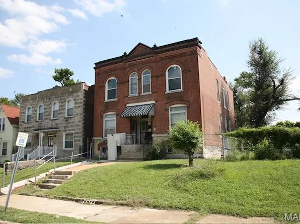 4744 Kensington Pl, Saint Louis, MO 63108