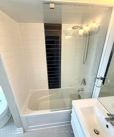 259 Gerrard St E #2A — Photo 9