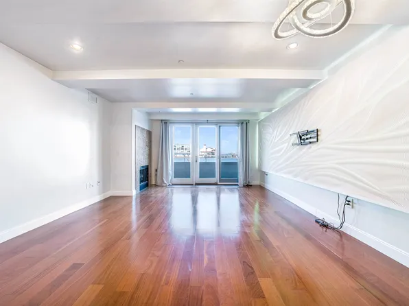 600 Harbor Boulevard image 5 of 27