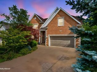 204 Southgate Dr, Bedford, NS B4A4K8