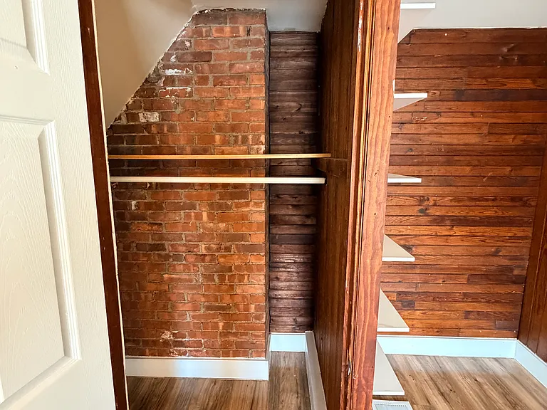 703 George St — Photo 21