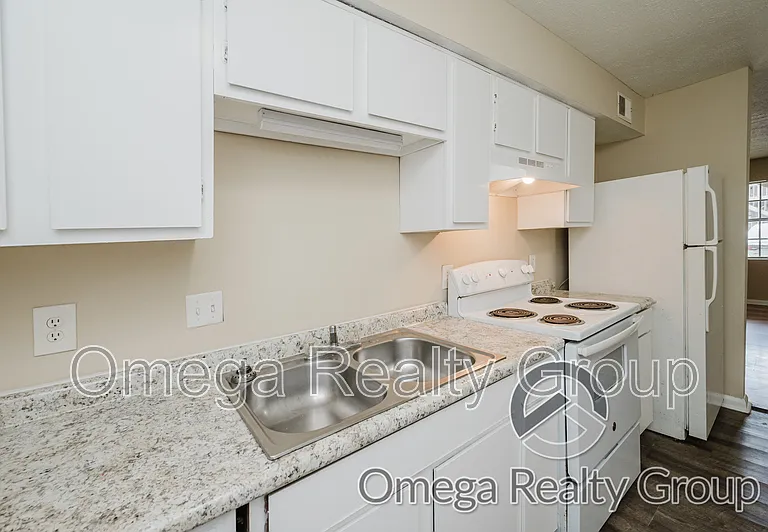 Lakeridge Apartments — Photo 27