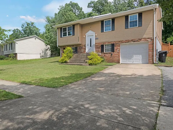 2203 Old Fort Hills Dr, Fort Washington, MD 20744