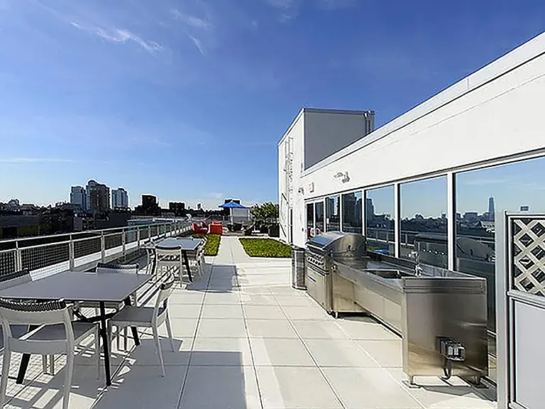 250 N 10th St #443 — Photo 9