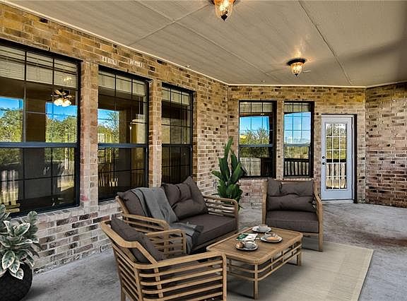 3rd image of 2511 Peterson Dr