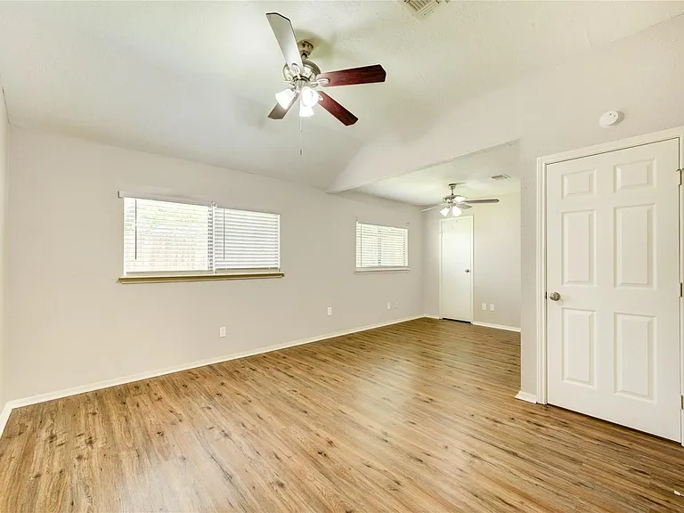 5255 Beaverbrook Dr — Photo 30