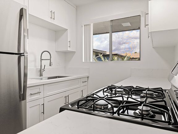 4th image of 422 Shady Ln #B38