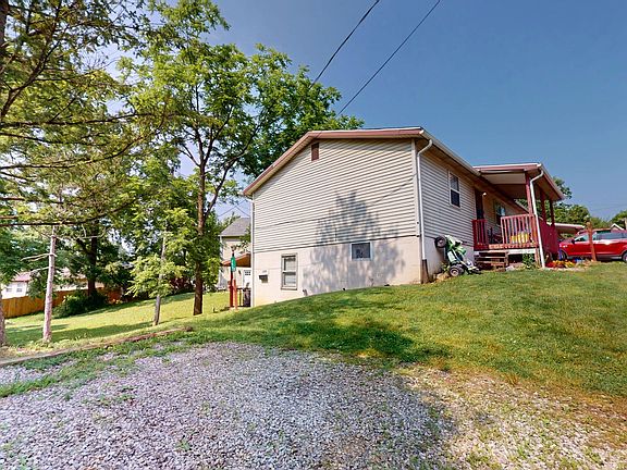 5th image of 257-259 W Elm St #257-B