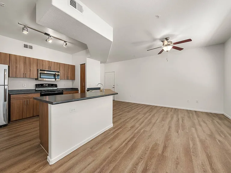 Altair Apartments — Photo 44