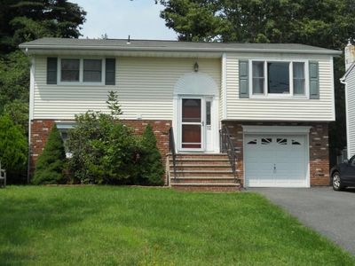 12 Smokerise Rd, Hopatcong, NJ, 07843