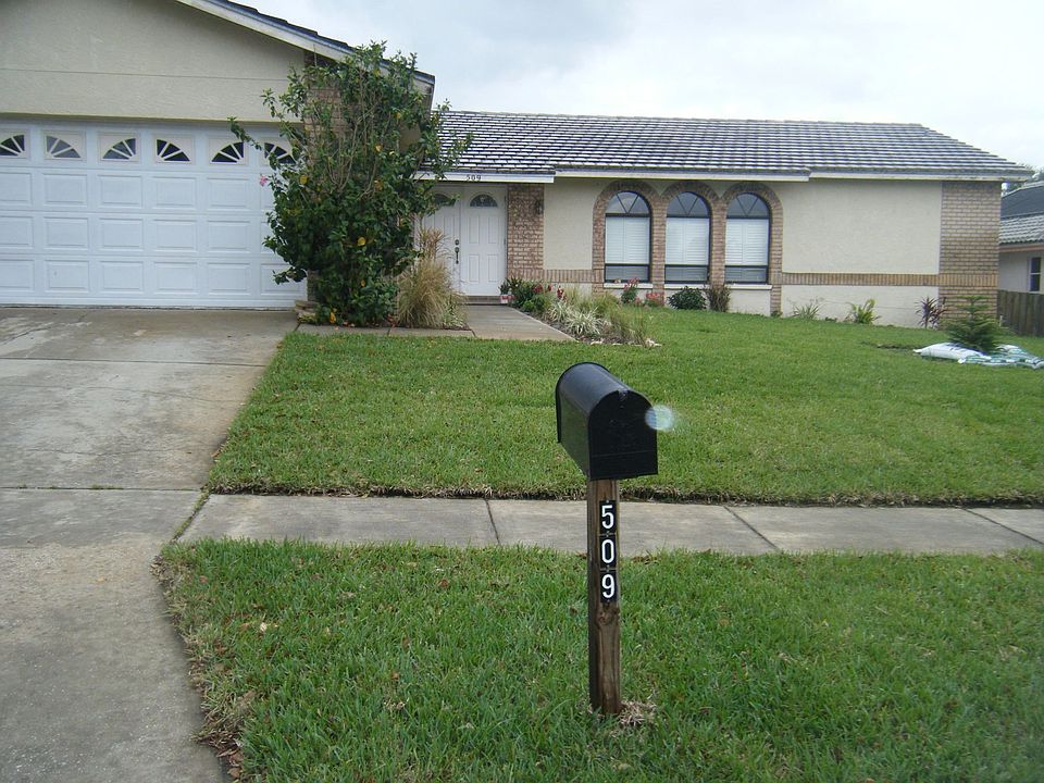 1st image of 509 Plover Pl