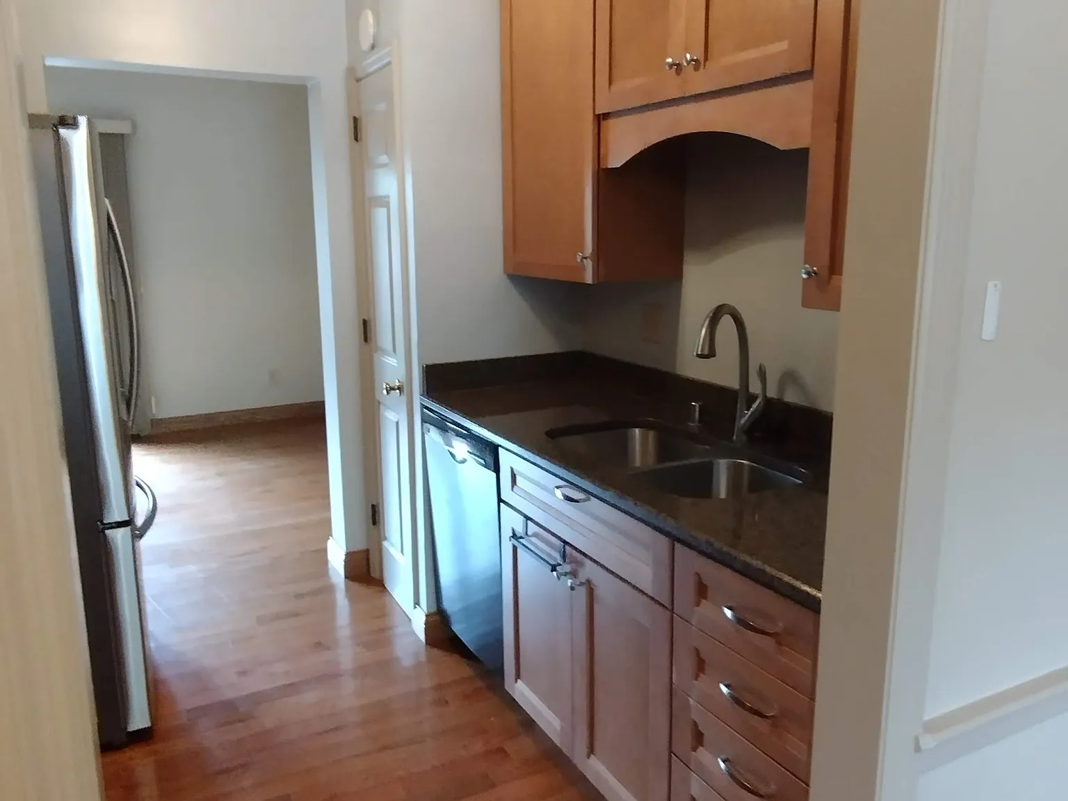 2 bed, 1.5 bath, 1232 sqft, $1,600 — Photo 4