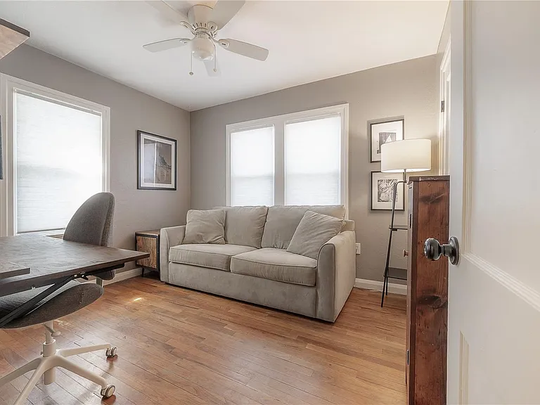 4107 N Seminole Ave — Photo 35
