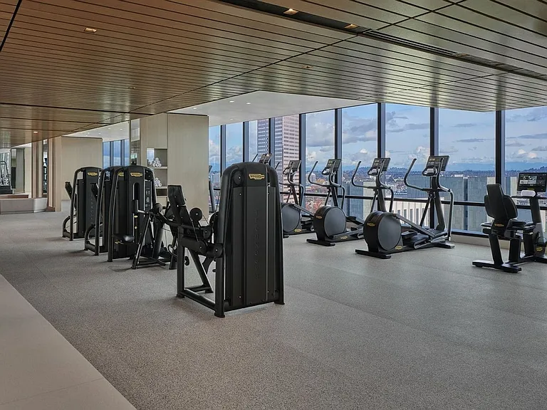 550 SW 10th Ave #2802 — Photo 9